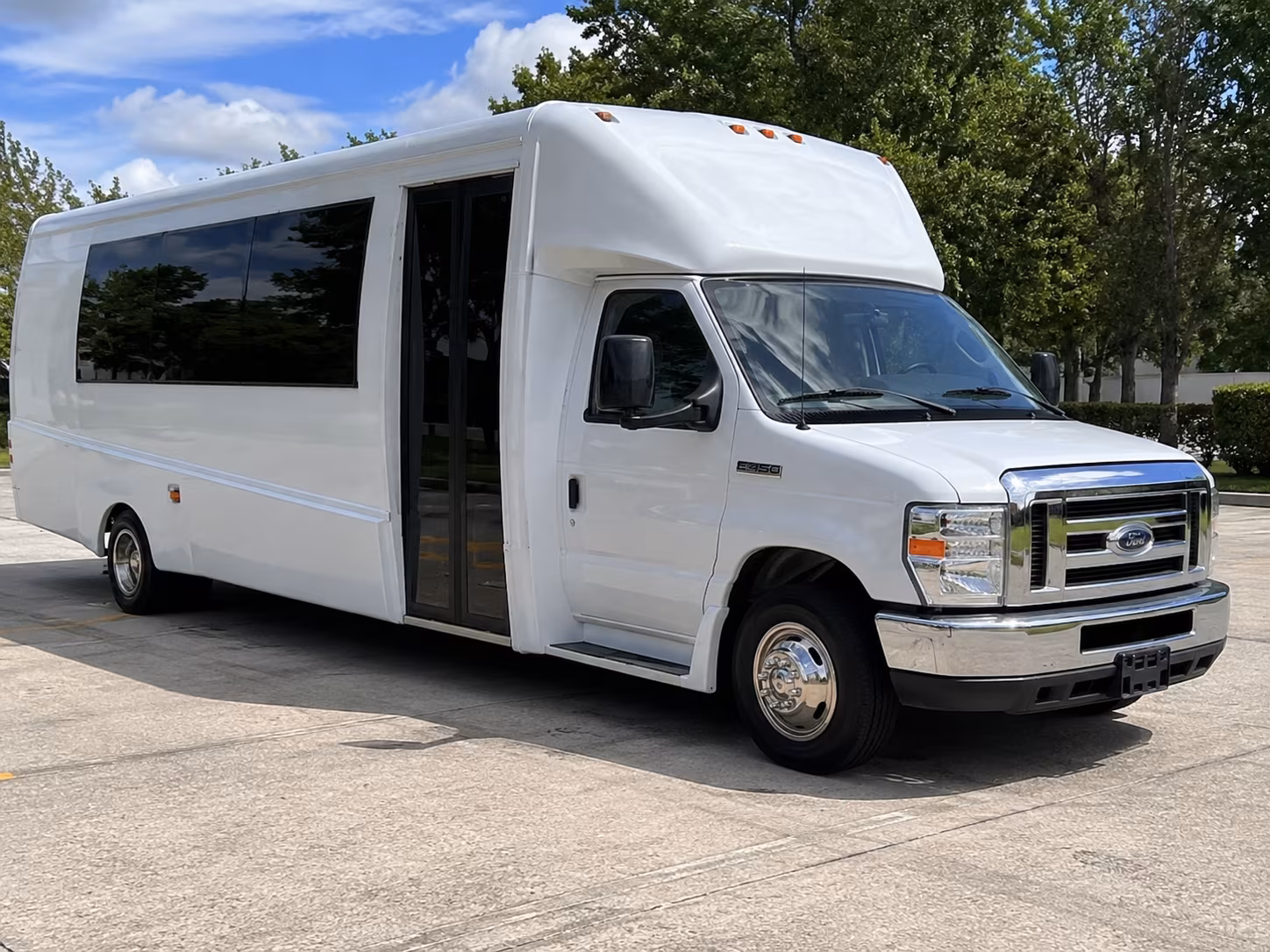 atlanta new years eve party bus rental