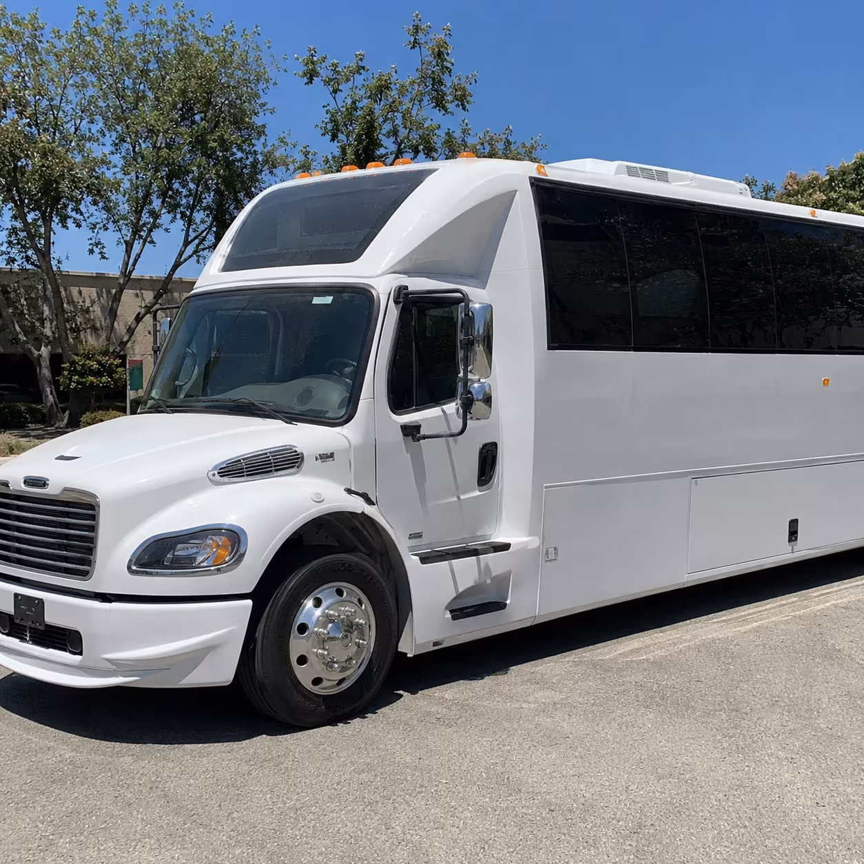 bachelorette party buses for atlanta rooftop bars and midtown nightlife